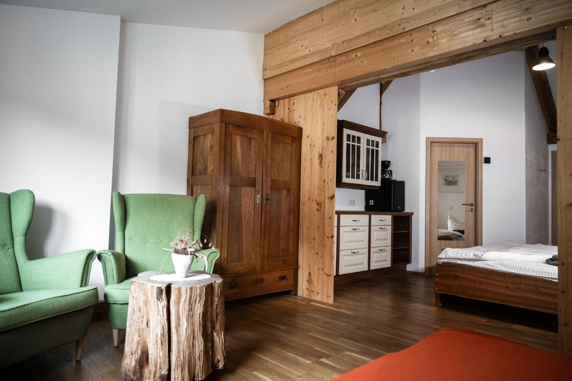 Alte Kass Hotel & Kaffeehaus Neidlingen المظهر الخارجي الصورة