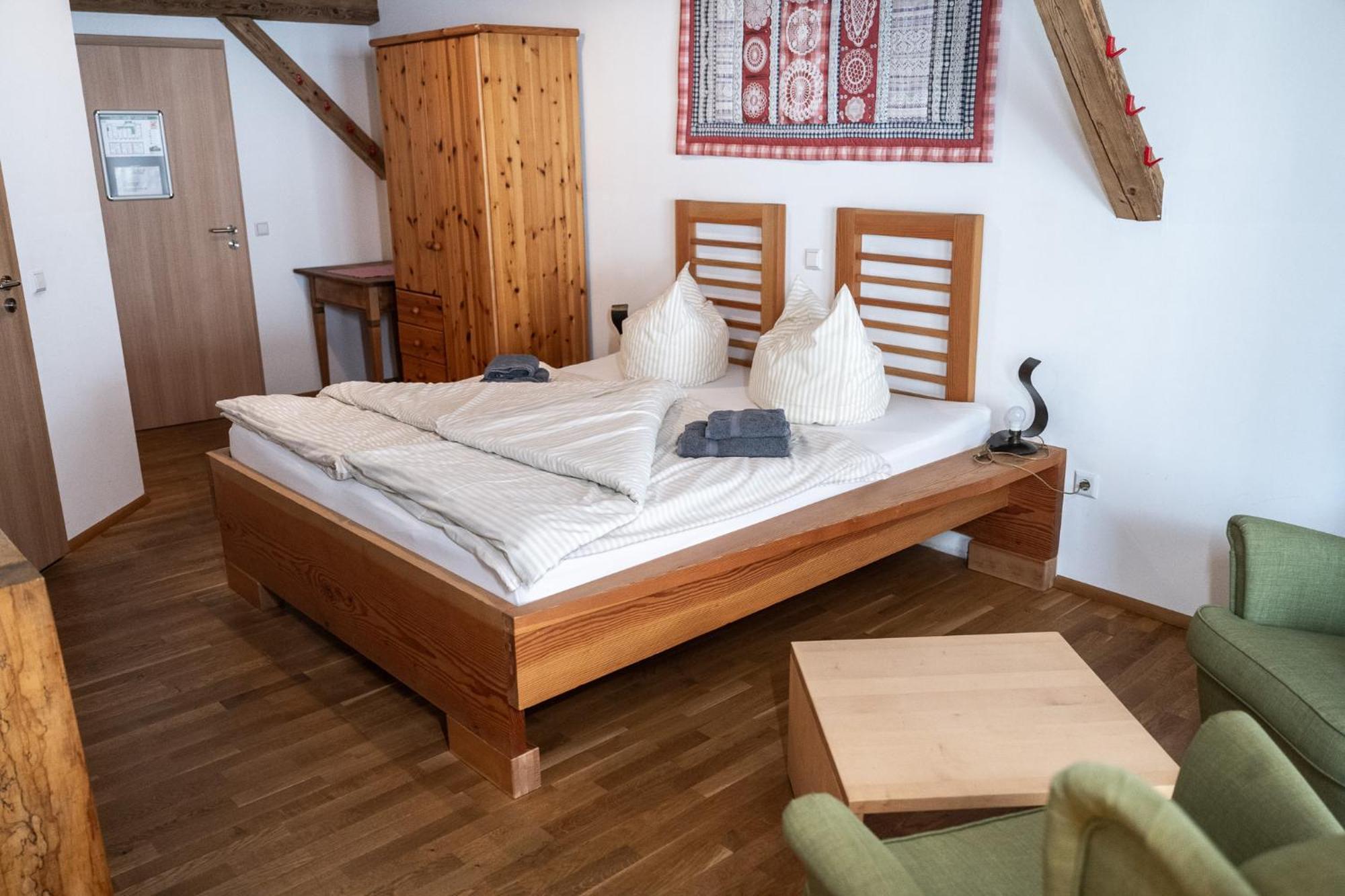 Alte Kass Hotel & Kaffeehaus Neidlingen المظهر الخارجي الصورة