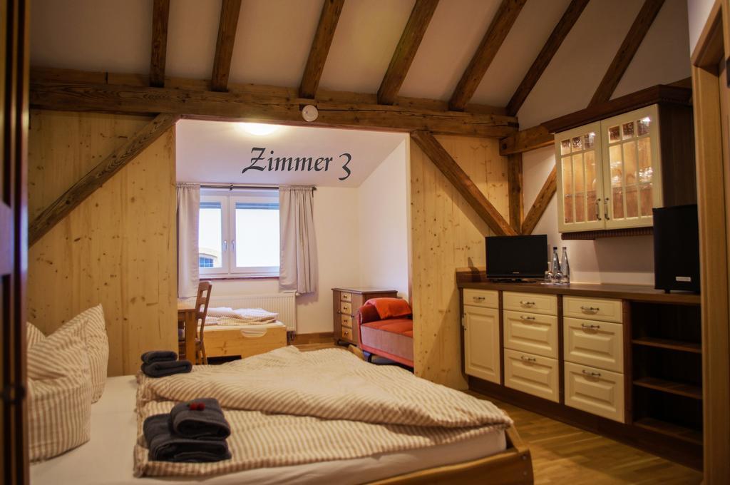 Alte Kass Hotel & Kaffeehaus Neidlingen المظهر الخارجي الصورة