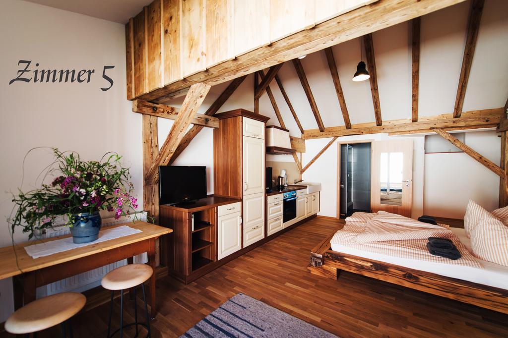 Alte Kass Hotel & Kaffeehaus Neidlingen المظهر الخارجي الصورة